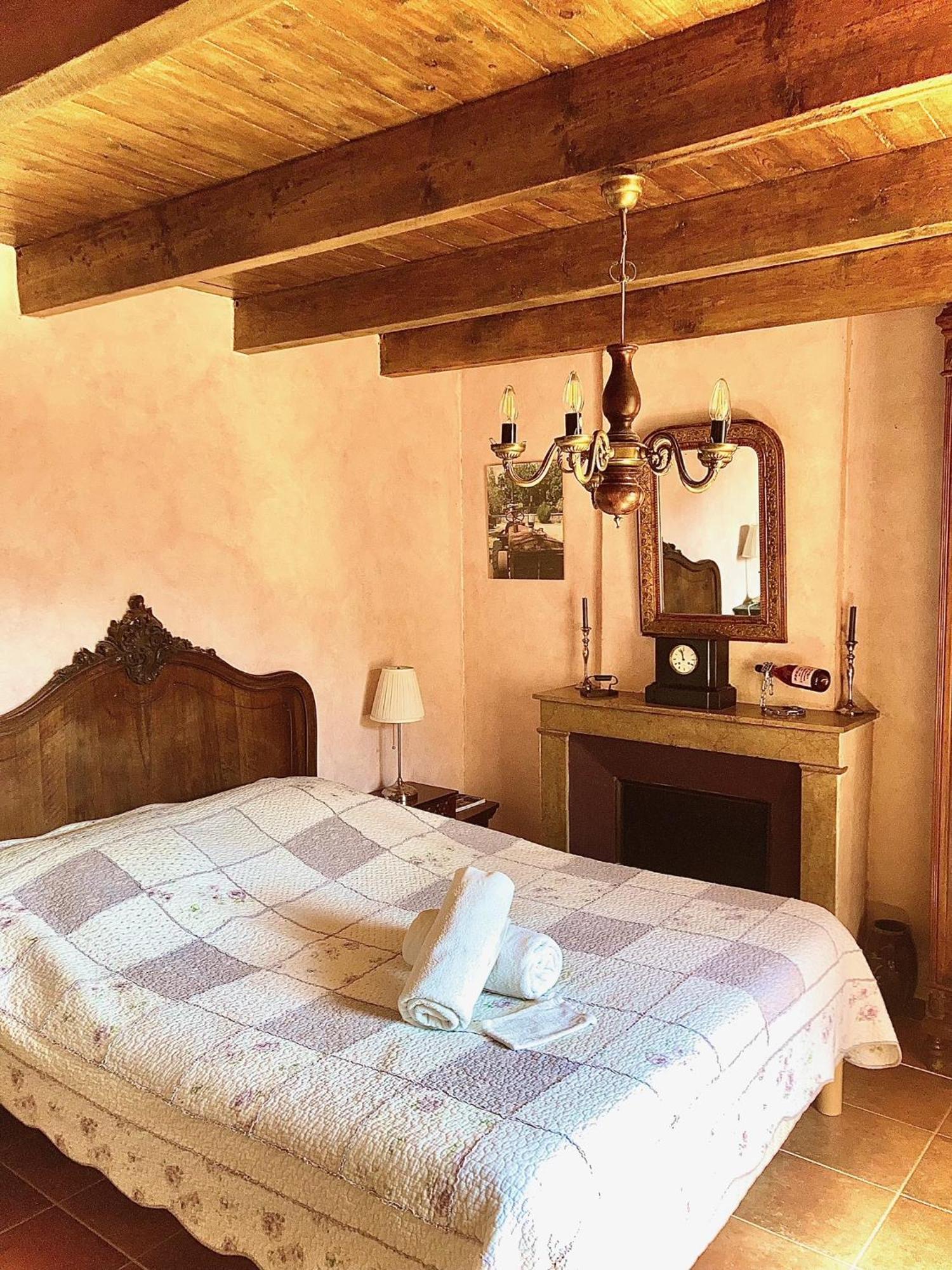 Domaine De Cousignac Bed & Breakfast Bourg-Saint-Andéol Dış mekan fotoğraf