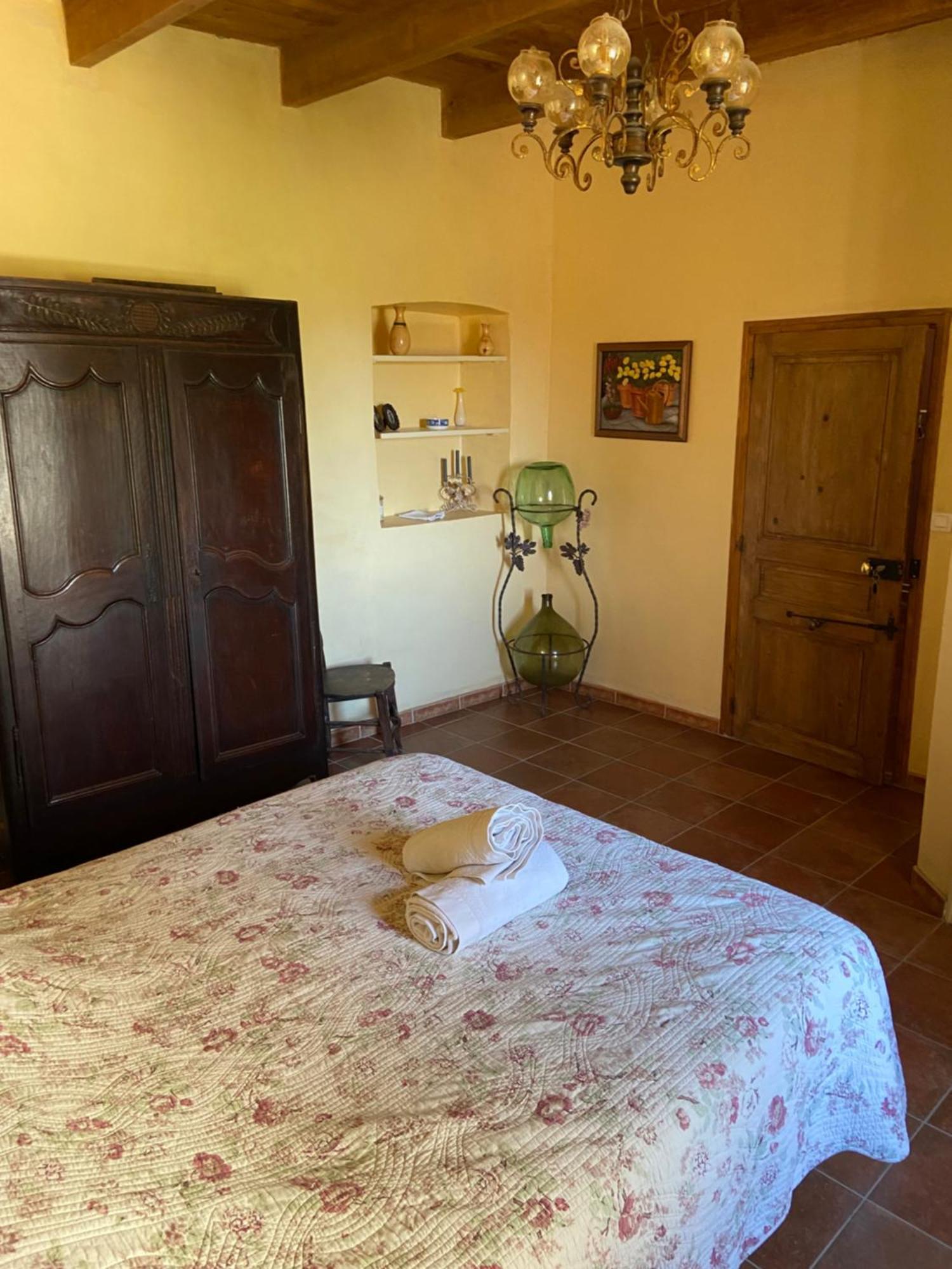 Domaine De Cousignac Bed & Breakfast Bourg-Saint-Andéol Dış mekan fotoğraf